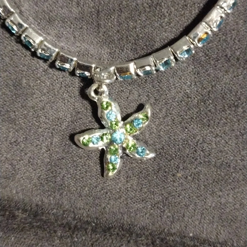 🦋 Genuine Crystals Blue And Green Crystal Starfish Bracelet - Picture 4 of 4